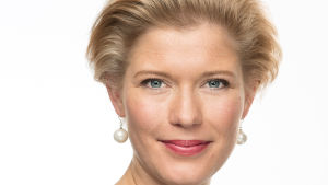 Ointresset för att investera i de egna företagen är någonting som vi ser i hela världsekonomin, konstaterar Heidi Schauman som är chefsekonom på banken Aktia Heidi Schauman, Aktias chefsekonom.