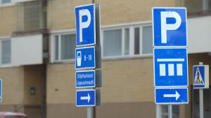Avgiftsbelagd parkering på Maria Malm-tomten i Jakobstad.