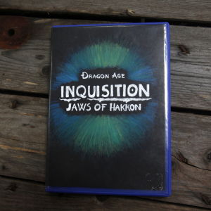 Digitala spel saknar omslag. Då är det bara att rita ett själv. Dragon Age Inquisition: Jaws of Hakkon ritat omslag