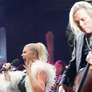 Karita Mattila ja Apocalyptica Musiikkitalon lavalla