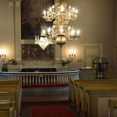 Auran kirkko sisältä