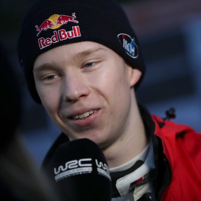 Kalle Rovanperä kuvassa