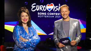 Programledarna Eva Frantz och Mikko Silvennoinen Eva Frantz ja Mikko Silvennoinen.