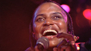 Mama Africa eli Miriam Makeba. Miriam Makeba. Kuva Mika Kaurismäen dokumenttielokuvasta Mama Africa.