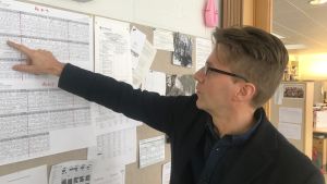 Rektor Peter Lindqvists elever är spridda på många håll i stan. Rektor Peter Lindqvists elever är spridda på många håll i stan