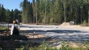 Man ska bygga en ny anslutningsväg till bostadsområdet. Ny anslutningsväg byggs till bostadsområdet på Fårholmen