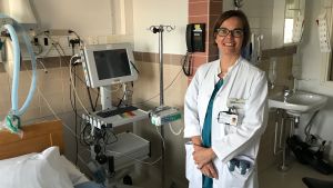 Marika Smeds, specialläkare i gynekologi och obstetrik. Marika Smeds i förlossningssalen.