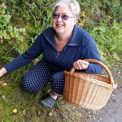 Ritva Paavilainen käy sienessä jopa kahdesti päivässä.