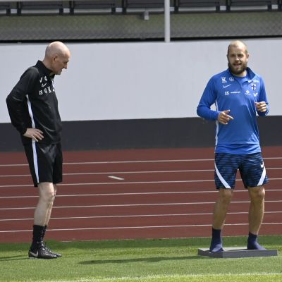 Teemu Pukki under en landslagsträning.