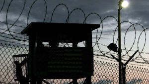 Fånglägret i Guantanamo skapades år 2002 på order av den dåvarande presidenten George Bush. Obama har inte lyckats stänga lägret på grund av republikanskt motstånd. Fånglägret i Guantanamo skapades år 2002 på order av den dåvarande presidenten George Bush. Obama har inte lyckats stänga lägret på grund av republikanskt motstånd.