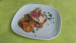 Restaurang Porvoo Golf - Borgå golf serverade gubbröra gjord på rökt lax under Smaku. Gubbröra med potatis