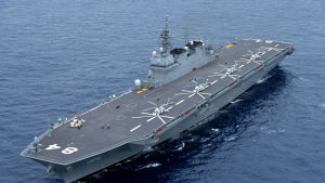 I Japans så kallade självförsvarsstyrkor ingår också helikopterhangarfartyget JMSDF Kaga och en flotta av ubåtar I Japans så kallade självförsvarsstyrkor ingår också helikopterhangarfartyget JMSDF Kaga och en flotta av ubåtar