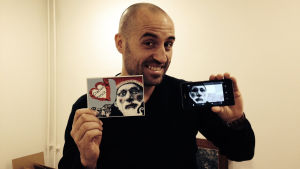 Borislav Borisof lyser av stolthet. Borislav Borisov har tagit originalfotot för jukortet