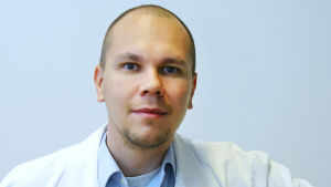 Mika Rämet säger att han tidigare hade tvivel gällande RNA-vaccinernas skyddseffekt, men det har redan har bevisats att den effekten är mycket hög. Porträtt på Mika Rämet.