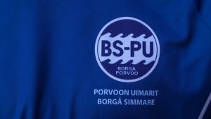BS-PU hoppas på att arrangera stora simtävlingar i september. Föreningsemblem på en skjorta.