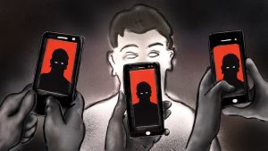 Uthängning i sociala medier är ett sätt att kritisera ett socialt beteende, men ändrar det något i grunden frågar sig Anna Lillkung. Tre personer står framför en person som som också syns i deras mobiler med röd brakgrund.
