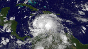 Satellitbilden av orkanen Matthew togs på måndagen innan den slog till mot Haiti. Matthew är den kraftigaste orkanen på sju år i Atlanten Satellitbilden av orkanen Matthew togs på måndagen innan den slog till mot Haiti. Matthew är den kraftigaste orkanen på sju år i Atlanten