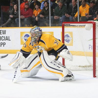 Pekka Rinne Nashvillen maalilla.