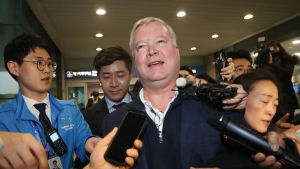 Stehpen Biegun, USA:s chefsförhandlare i nedrustningssamtalen med Nordkorea låter mer kompromissvillig än sina föregångare. Stehpen Biegun, USA:s chefsförhandlare i nedrustningssamtalen med Nordkorea låter mer kompromissvillig än sina föregångare