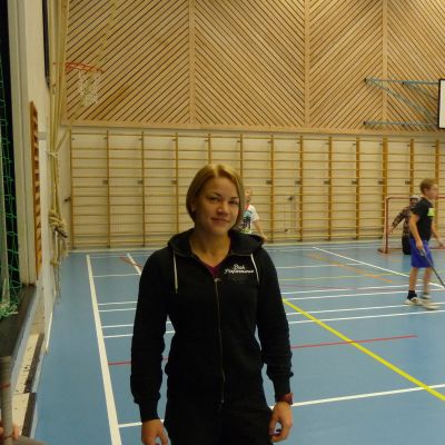 Gymnastiklärare Sini Hyytinen vid Korsholms högstadium