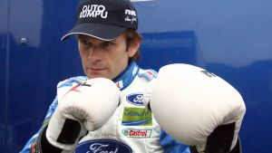Marcus Grönholm blev känd för sin boxningsträning i rallykretsarna. Marcus Grönholm blev känd för sin boxningsträning i rallykretsarna.