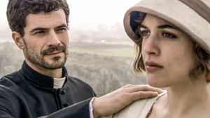 Ángel (Rodolfo Sancho) ja Victoria (Adriana Ugarte) sarjassa La Señora