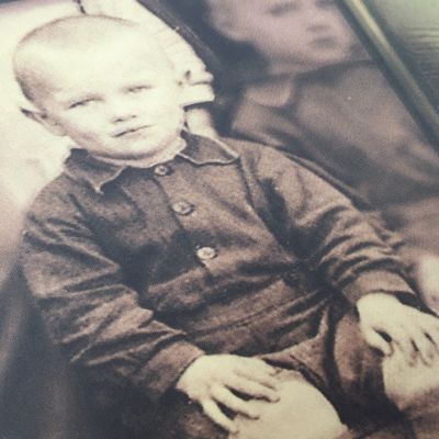 Leevi K. Laitinen pikkupoikana.