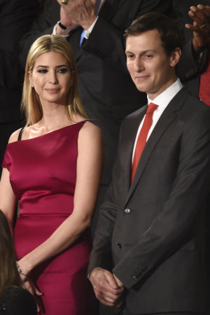 Senatens underrättelseutskott vill också förhöra Trumps svärson Jared Kushner Ivankas man Jared Kushner är svärfaderns specialrådgivare och en av presidentens mest inflytelserika medarbetare i Vita huset