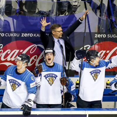 Suomi juhlii