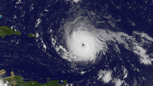 Orkanen Irma drar som bäst in över ögruppen Florida Keys vid Floridas sydspets. Satellitbild på orkanen Irma. S