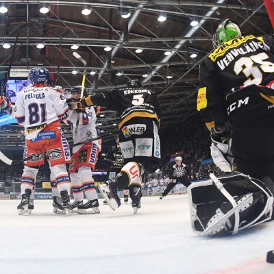 Jukka Peltola TAppara juhlii