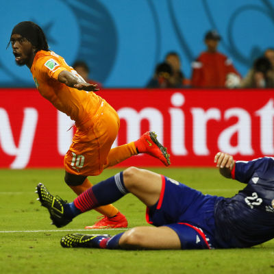 Gervinhos 2-1-mål gav ivorianerna segern.