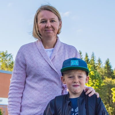 Jenny Stenvall med sonen Jakob