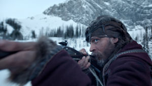 Oscar-palkittu tosipohjainen eloonjäämiskamppailu Amerikan talvisista erämaista. Pääroolissa Leonardo DiCaprio.