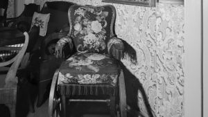 Johan Ludvig Runebergs rullstol hör till de första i Finland. Den finns fortfarande kvar i Runebergs hem i Borgå. Fotograf Janne Rentola/ Svenska litteratursällskapet. Runebergs rullstol. Unik på sin tid.
