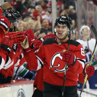 Jack Hughes iski NHL-uransa ensimmäisen maalin