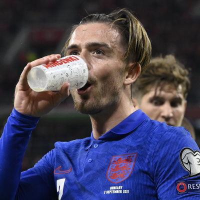Jack Grealish dricker.