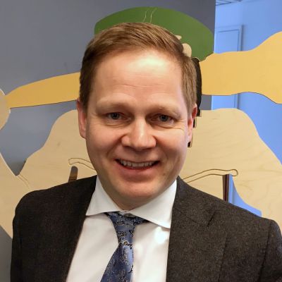 Kansanedustaja Markus Lohi (kesk.).