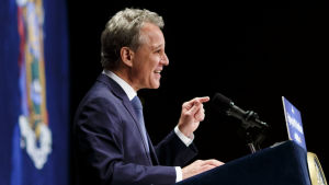 Eric Schneiderman har i ett halvår ögnat sig åt att reda ut kommentarshärvan på FCC:s hemsida Bild på advokaten Eric Schneiderman