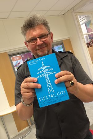 Rüdiger Esch. Författare till boken Electri_city. Elektronische Musik aus Düsseldorf.