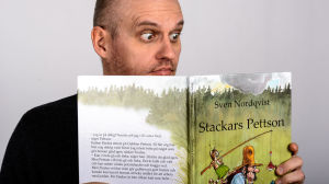 Pettson och Findus är bäst Lasse Grönroos läser boken Stackars Pettson