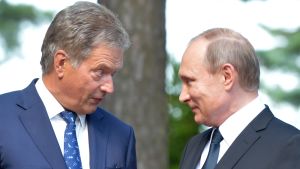 Niinistö och Putin i Gullranda. President Sauli Niinistö tillsammans med Rysslands president Vladimir Putin i Gullranda den 1.7.2016