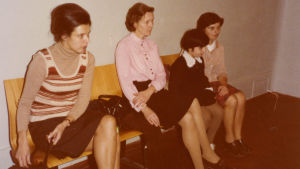 Kuunteluoppilaat Ritva-Tuuli Ahonen ja Kirsti von Boehm. Sibelius-Akatemian piano-opettajat Ritva-Tuuli Ahonen ja Kirsti von Boehm seuraavat piantuntia Leningradin konservatorion valmistavassa koulussa 1960-luvun lopulla.