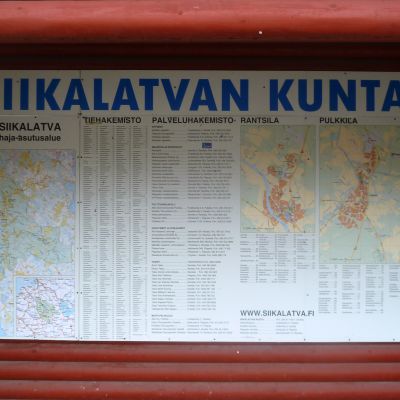 Siikaltavan kuntataulu Uljuan padon pysähdyspaikalla 2012.