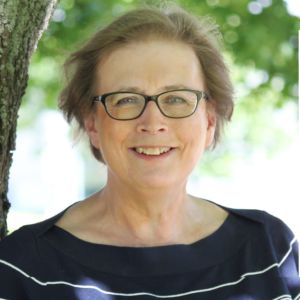 Professor Christel Lamberg-Allardt är D-vitaminforskare och hon anser att det är oetiskt att sprida rykten om att vitaminer förebygger eller botar covid-19. Professor Christel Lamberg-Allardt är D-vitaminforskare och anser att det är oetiskt att sprida rykten om att vitaminer förebygger eller botar covid-19.
