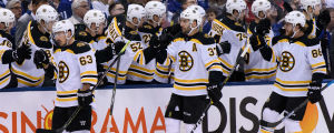 Brad Marchand, Patrice Bergeron och David Pastrnak bildar Bostons förstakedja. Brad Marchand, Patrice Bergeron och David Pastrnak bildar Bostons förstakedja.