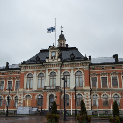 Koulusurma.