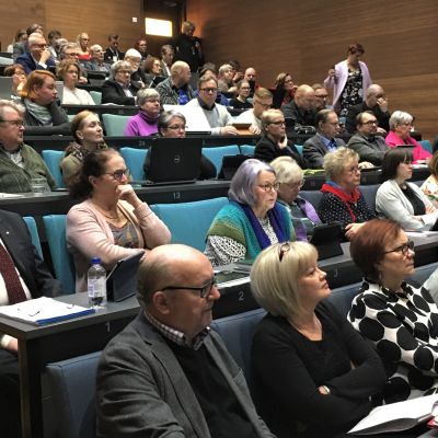Siun sote -kuntayhtymän valtuusto koolla Pohjois-Karjalan keskussairaalan auditoriossa Joensuussa helmikuussa 2020.