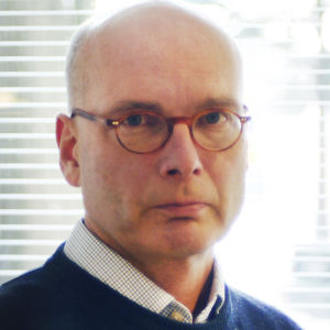 Neurologian ja psykiatrian erikoislääkäri Risto Vataja on HYKS:in vanhus-, neuro- ja päihdepsykiatrian johtaja
