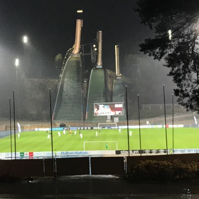 FC Lahden peli urheilukeskuksen nurmella 
